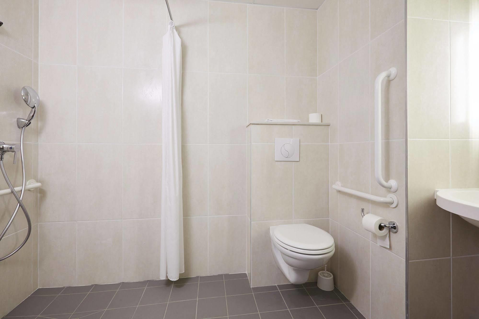 B&B Hotel Marne La Vallee Torcy Exterior photo